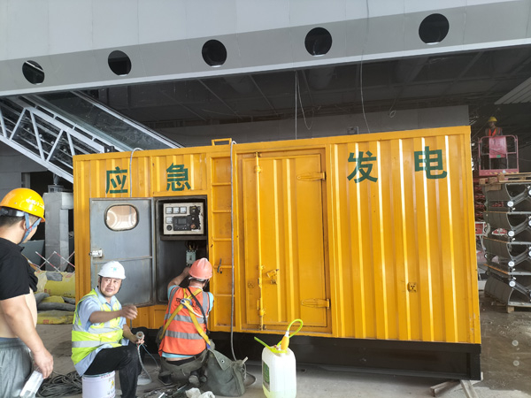 曹县怎样判断空气滤清器是否需要更换？